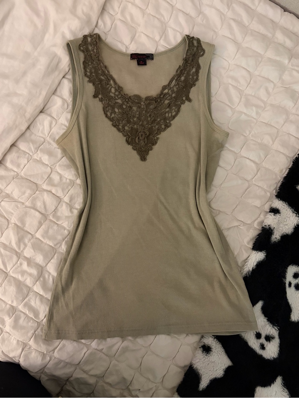 ✨ VINTAGE 2000s EARTHY SAGE GREEN LACE TRIM TANK TOP ✨